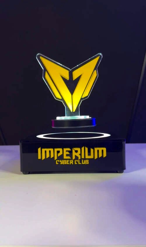 Светящаяся награда Imperium Cyber Club